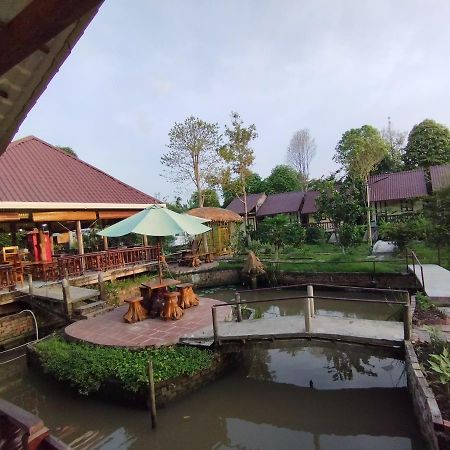 Brown House Resort Кан То Екстериор снимка