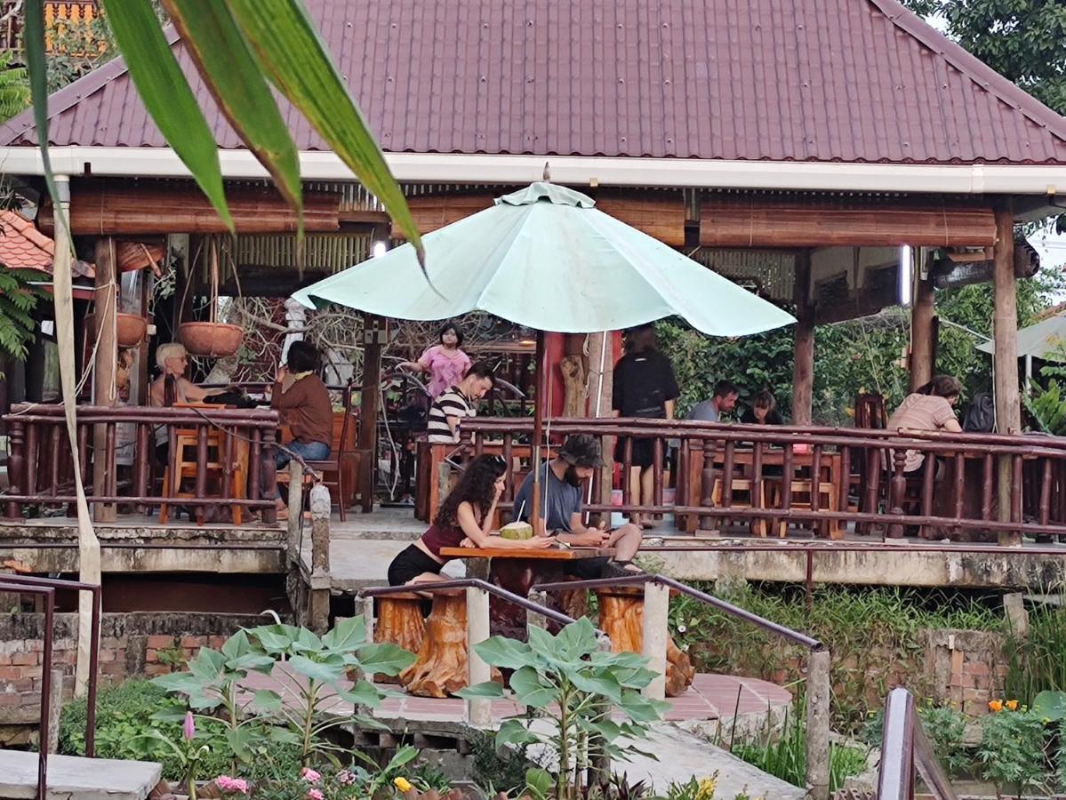 Brown House Resort Кан То Екстериор снимка