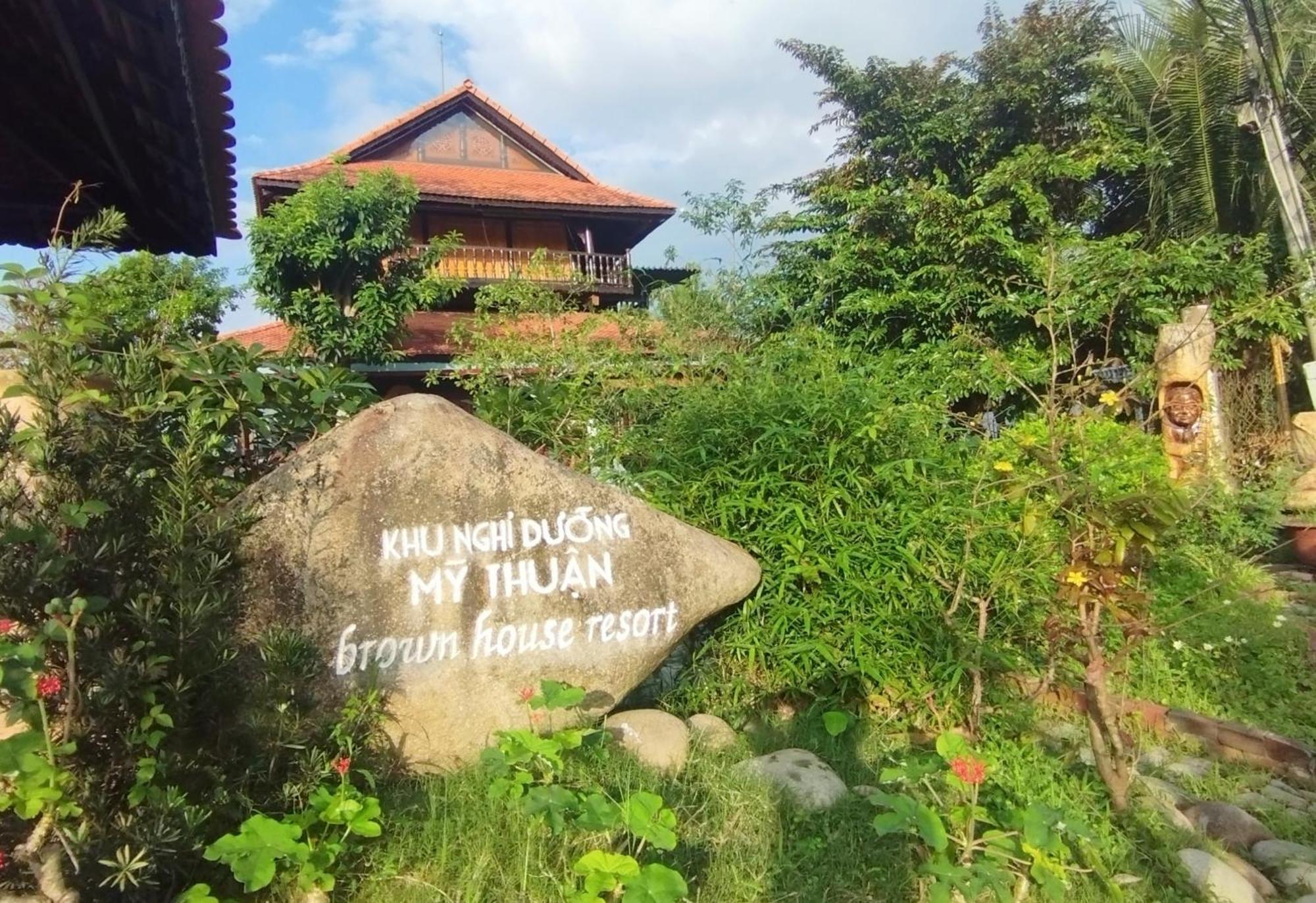 Brown House Resort Кан То Екстериор снимка