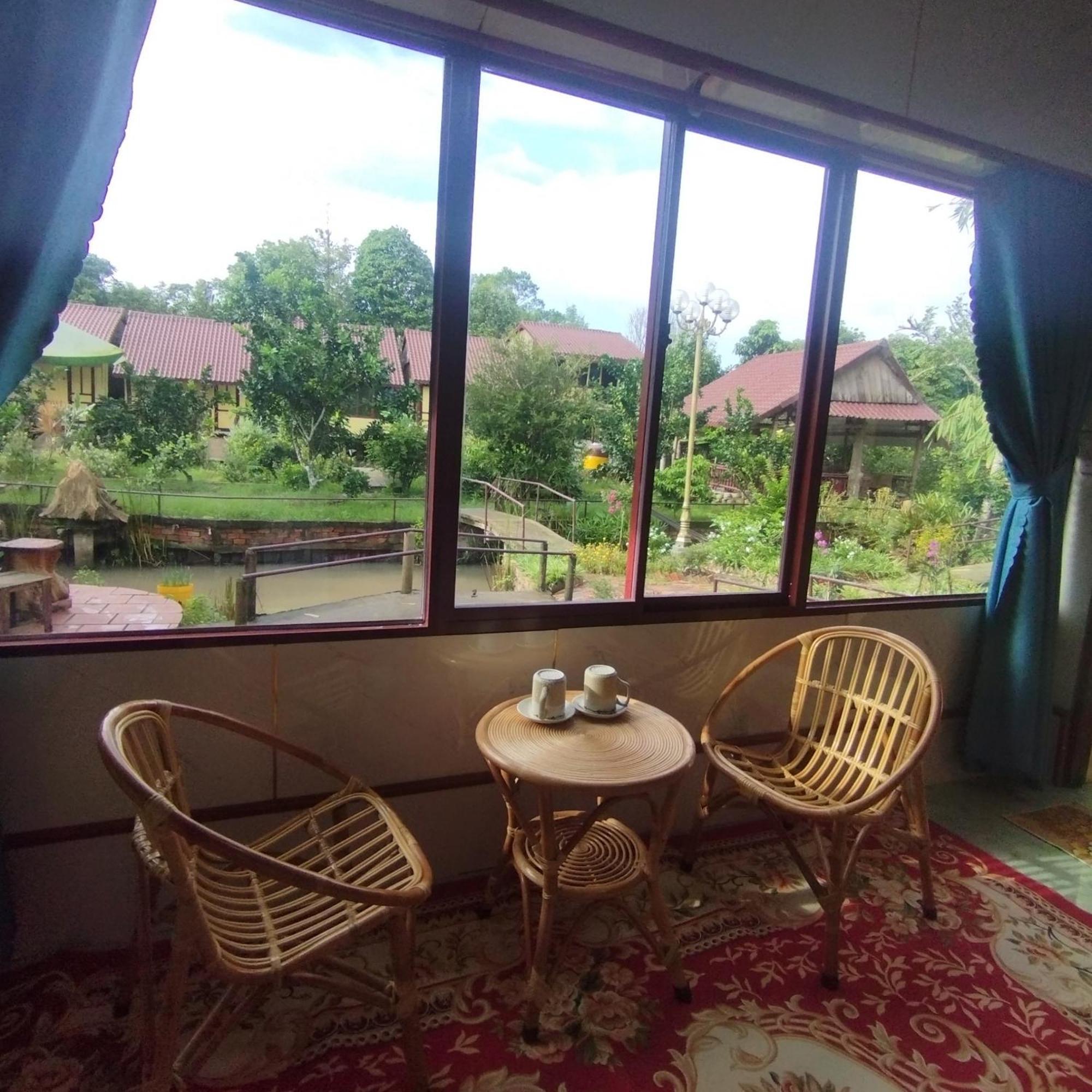 Brown House Resort Кан То Екстериор снимка