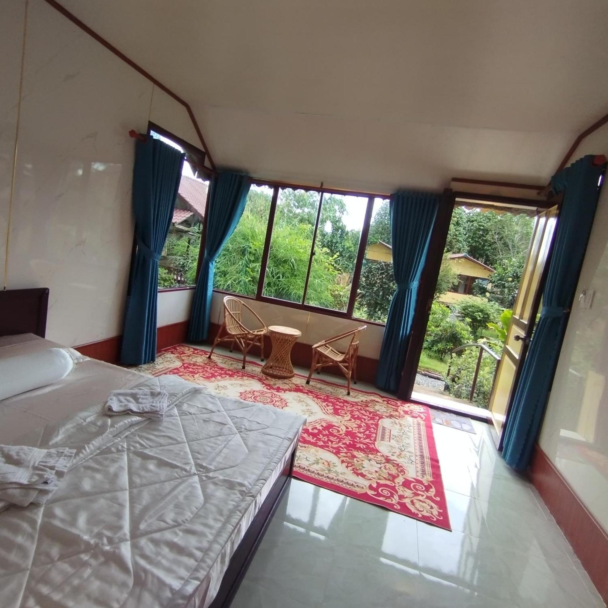 Brown House Resort Кан То Екстериор снимка