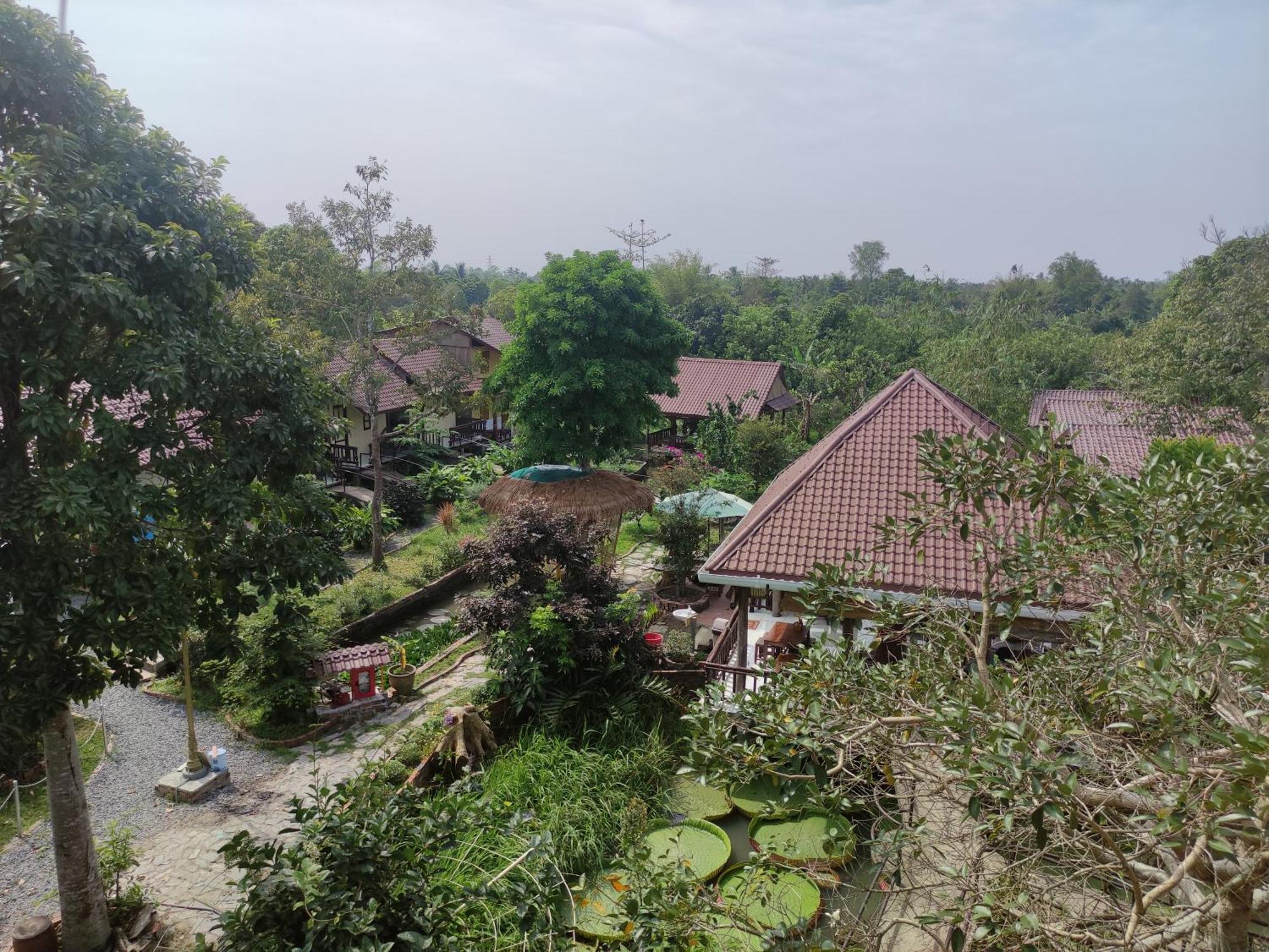 Brown House Resort Кан То Екстериор снимка