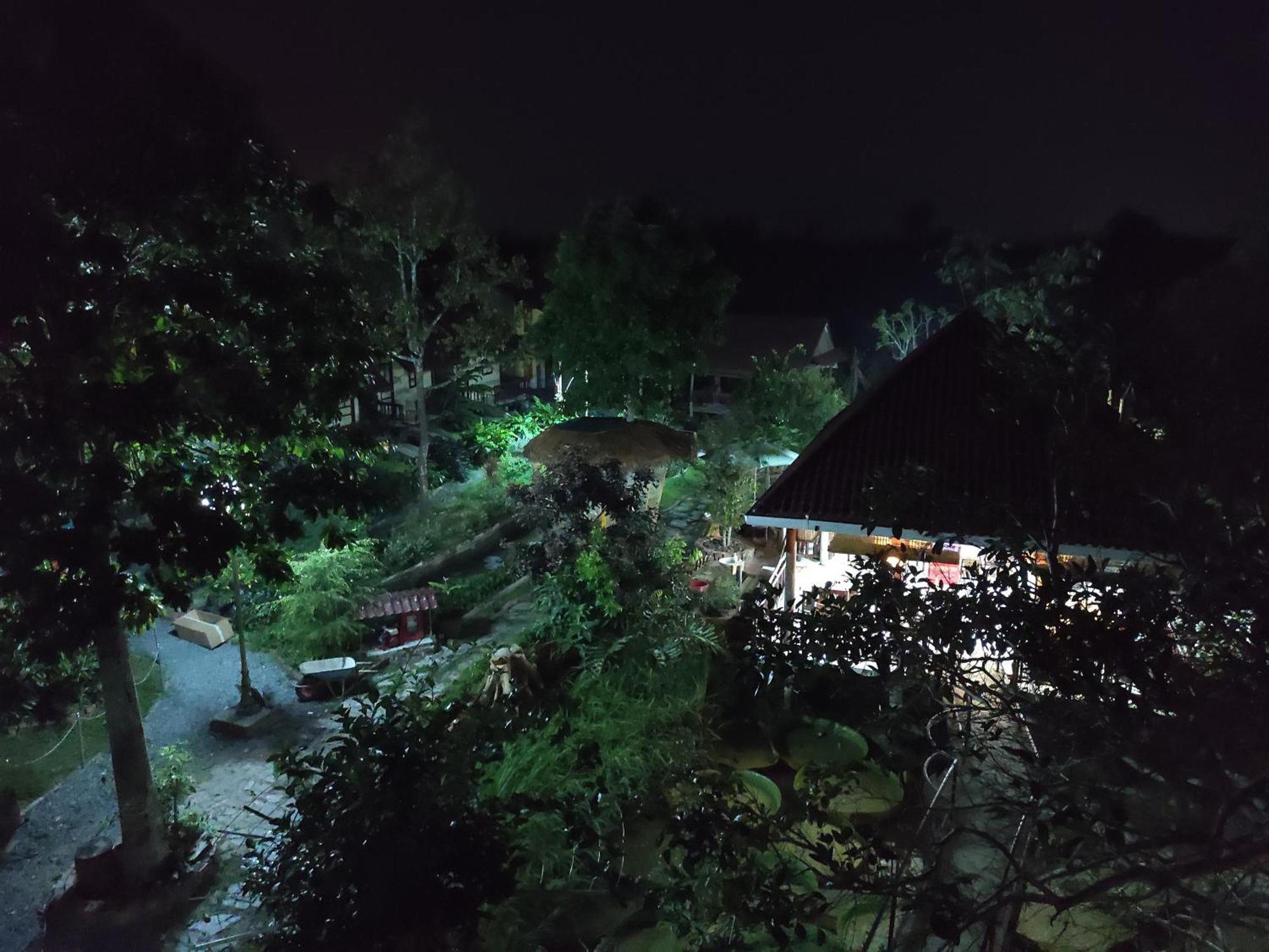 Brown House Resort Кан То Екстериор снимка
